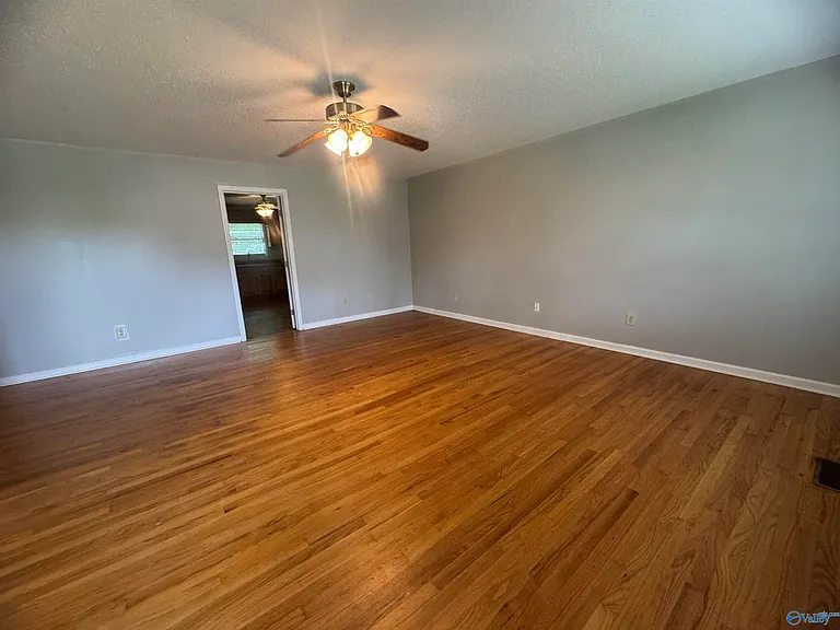 4718 Rutledge Dr NW — Photo 12