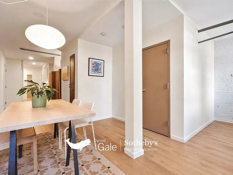 23-12 41st St #DG1 — Photo 31