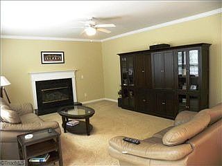 4th image of 5 Silver Oak Ct