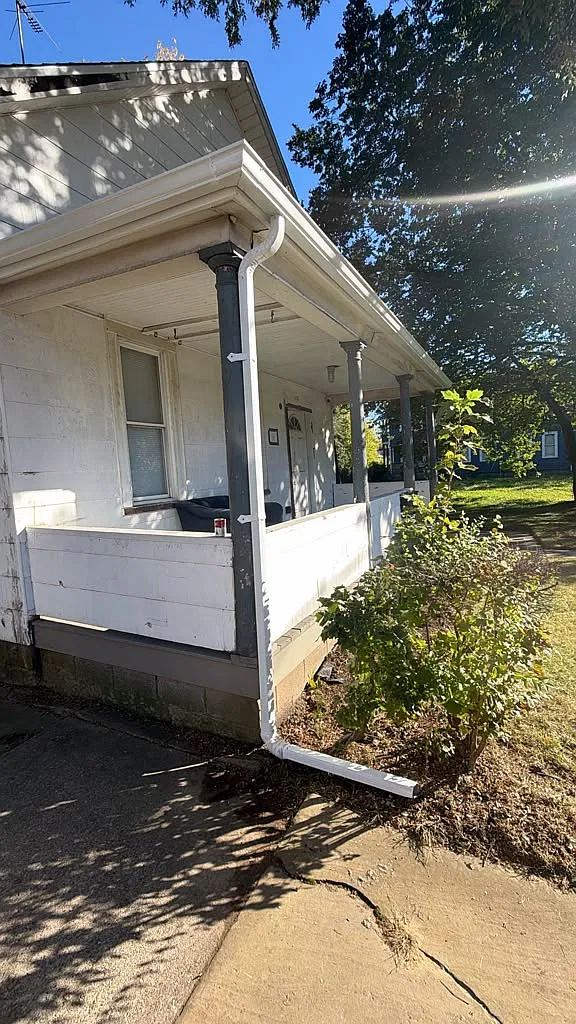 3133 W 73rd St - Duplex — Photo 1