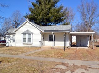 231 W Waverly St, Virden, IL