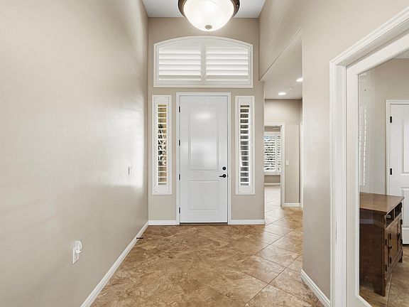 4th image of 1494 W Songbird Dr