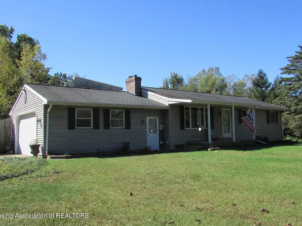 382 E Dexter Trl, Mason, MI 48854