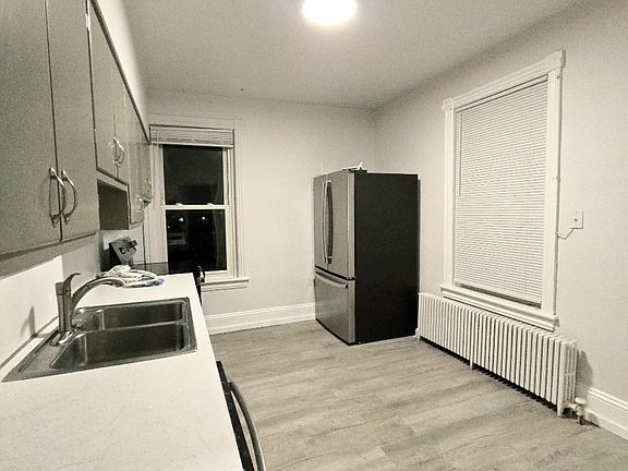 2nd image of 342 W Broad St #2