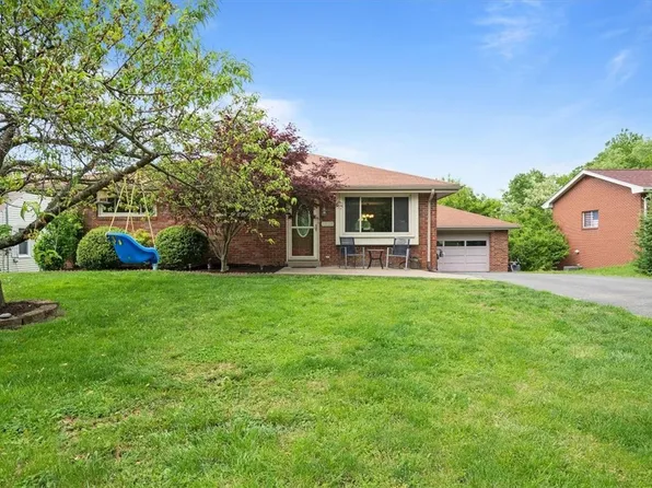 1227 Kroker St E, Ambridge, PA 15003