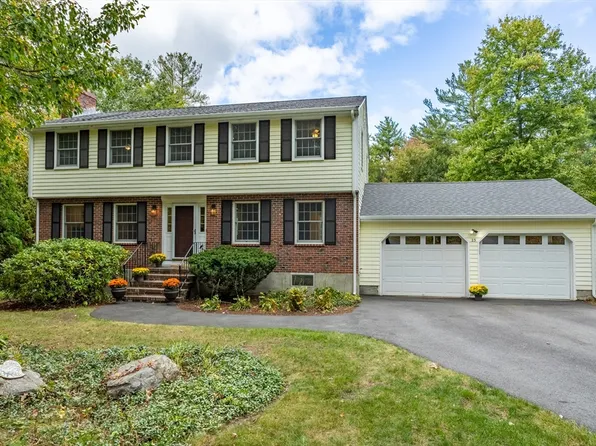 23 Temple Ter, Bedford, MA 01730
