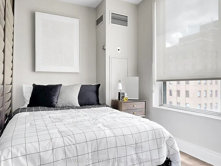 95 Prince Arthur Ave #Penthouse 824 — Photo 30