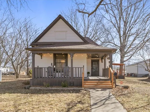 514 S 3rd St, Odessa, MO 64076