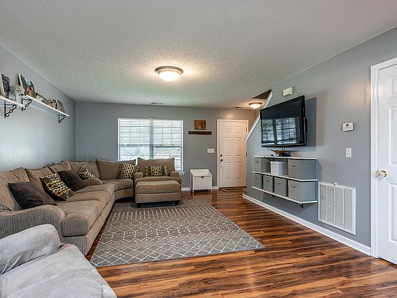 5th image of 903 Applecross Dr