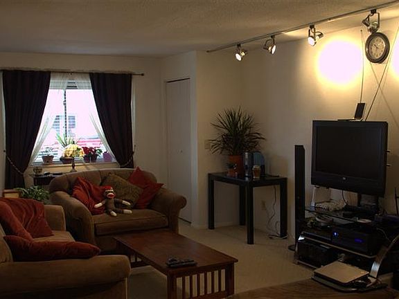 2nd image of 6421 Tantamount Ln