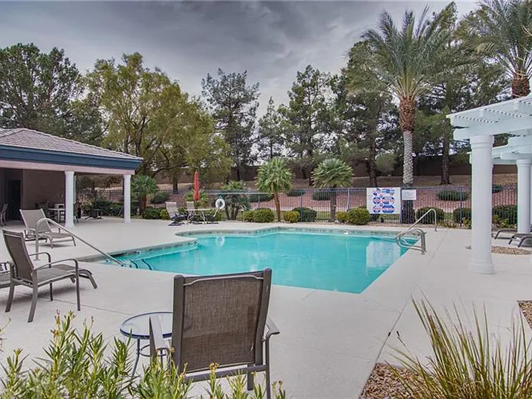 9116 Vista Greens Way — Photo 4