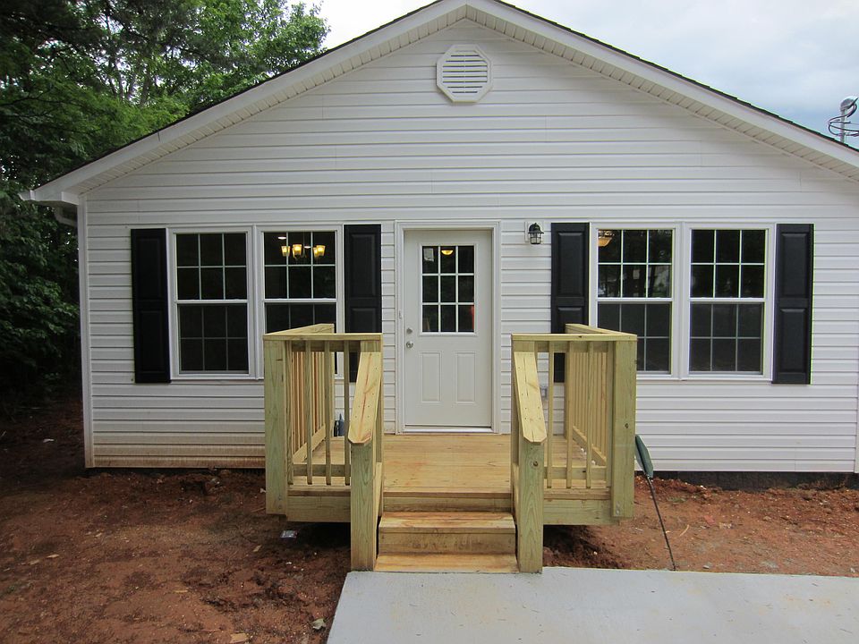 1st image of 113 Hemlock Ln #0