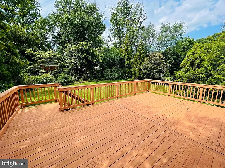 7115 Warbler Ln — Photo 28