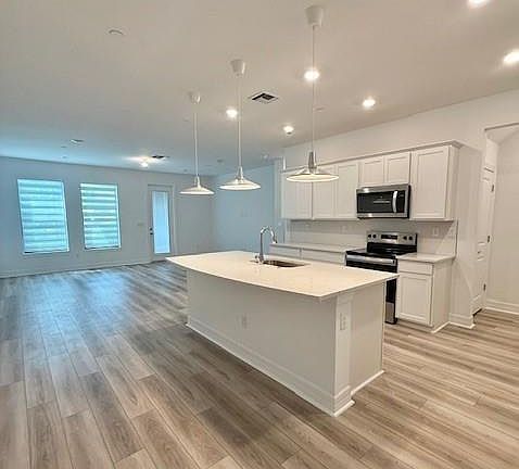 4th image of 8362 NW 7th Ct #8362