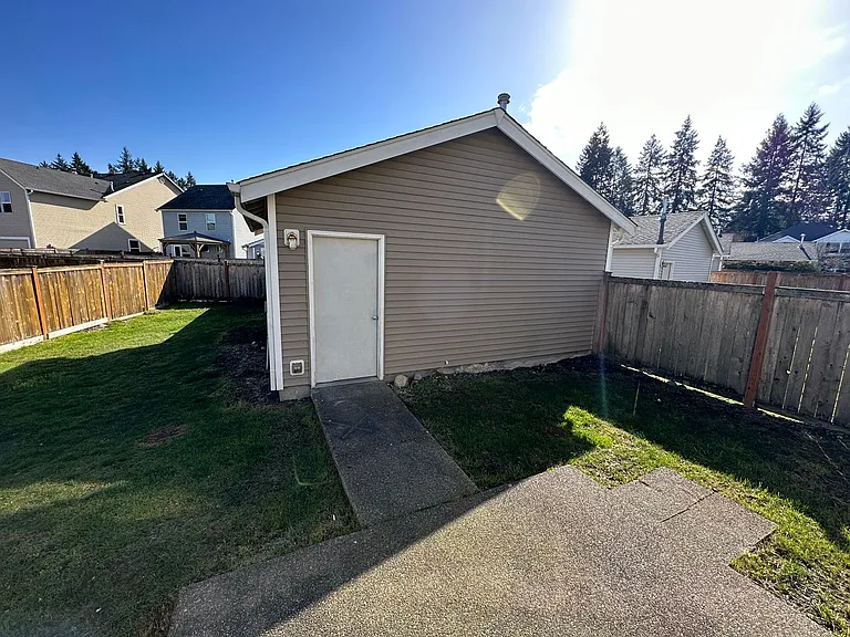 2263 Bobs Hollow Ln — Photo 11