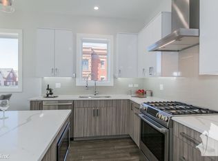 2828 W Belmont Ave, Chicago, IL 60618