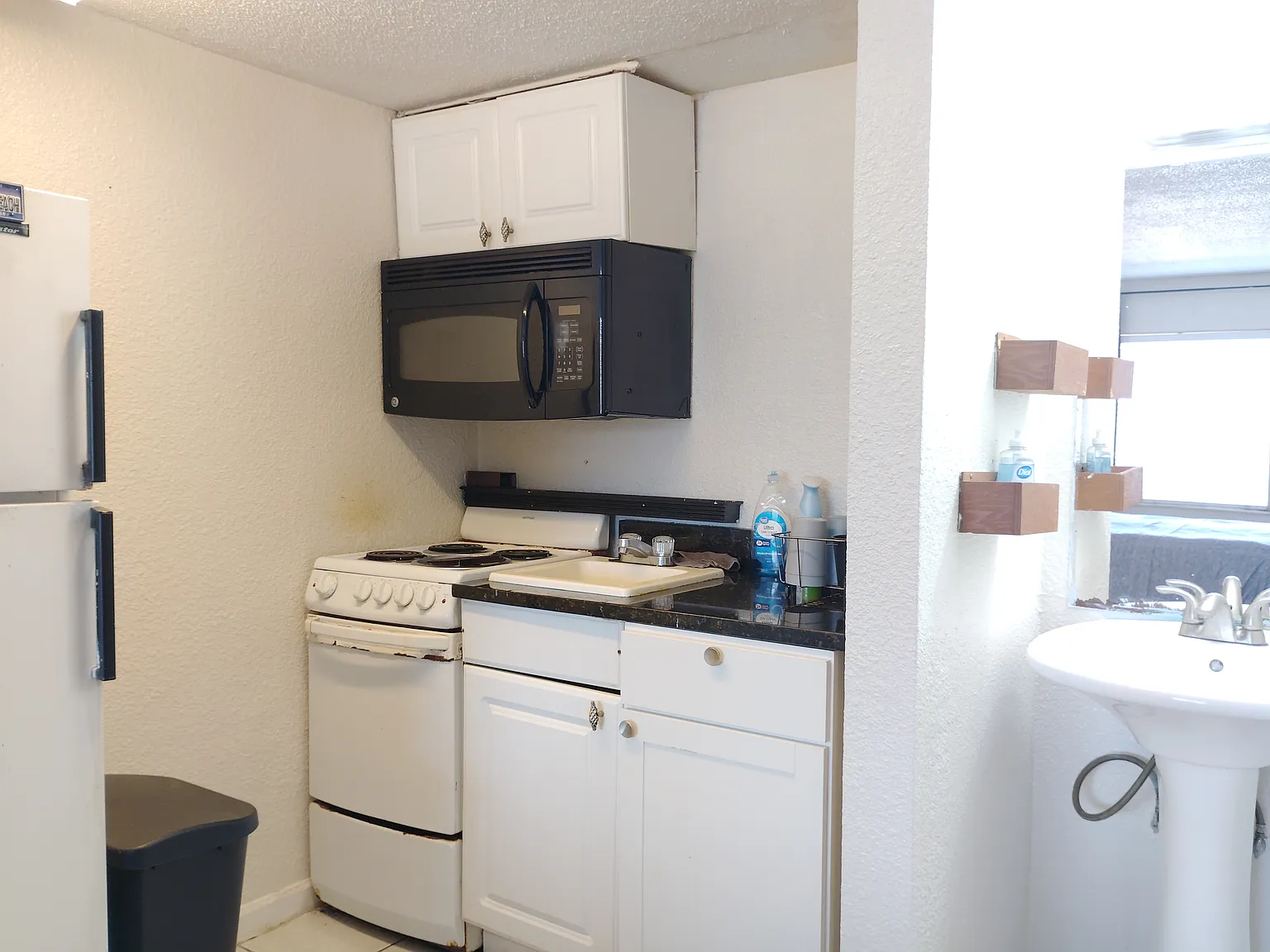 Studio, 400 sqft, $900 — Photo 4