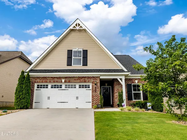 1231 Branch Creek Ln, Maryville, TN 37801