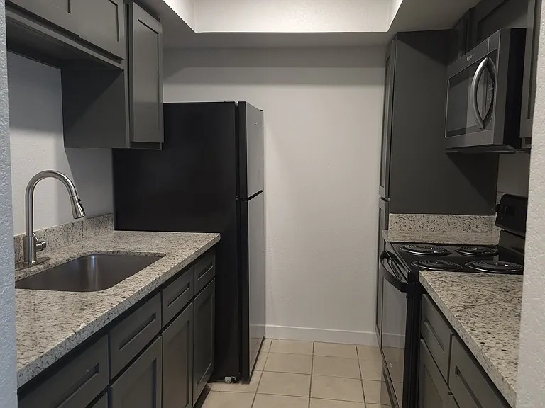 1800 E Stewart St #136 — Photo 16
