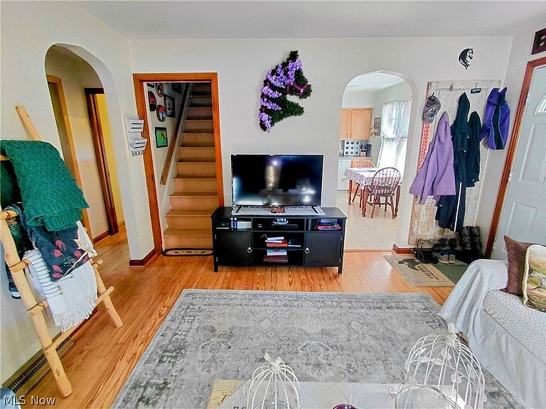 Listing photo 5