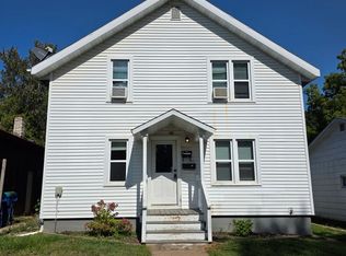 53 E 14th St, Clintonville, WI 54929