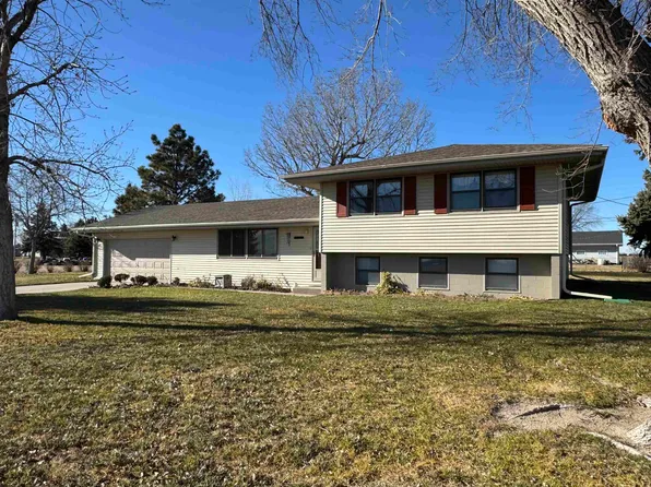1403 Beans Ln, Lexington, NE 68850