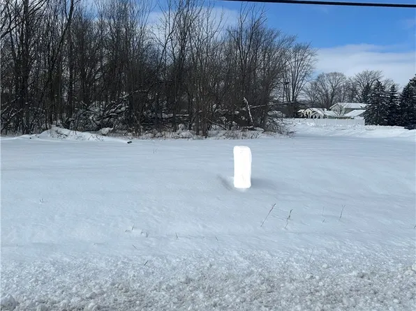 Creek Rd, Lewiston, NY 14092