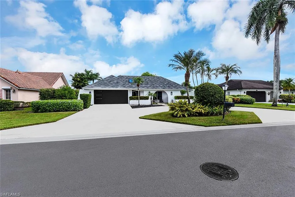 3 bed, 2.0 bath, 1907 sqft, $8,500 — Photo 3