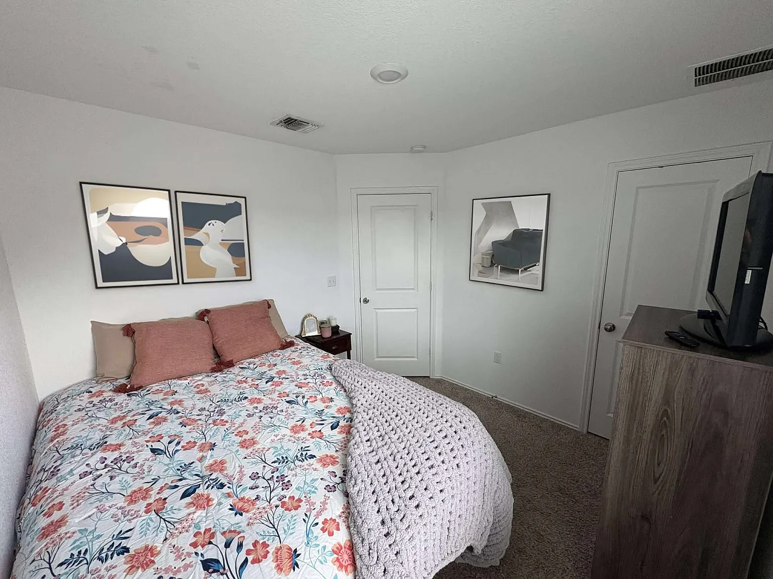 4 bed, 1567 sqft, $700 — Photo 2