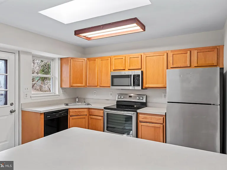 4502 Henderson Rd — Photo 16