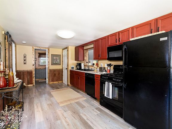 3rd image of 52 Boone Lake Cir
