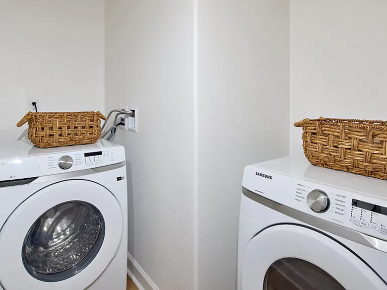789 Vada St #6 — Photo 8