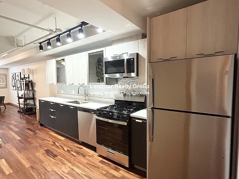 4611 S Ellis Ave #209 — Photo 1