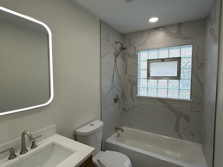 2706 N Melvina Ave #2 — Photo 10
