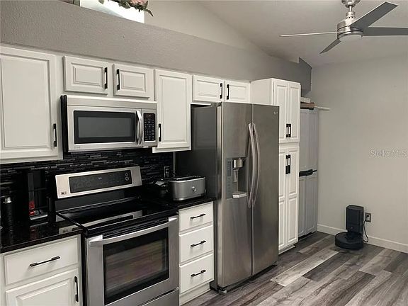 5th image of 2544 Pine Cove Ln