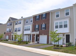1122 Frontline Dr, Frederick, MD 21703