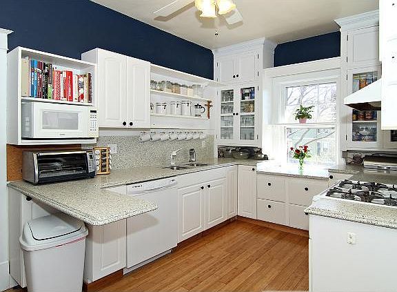 3rd image of 822 Dayton Ave