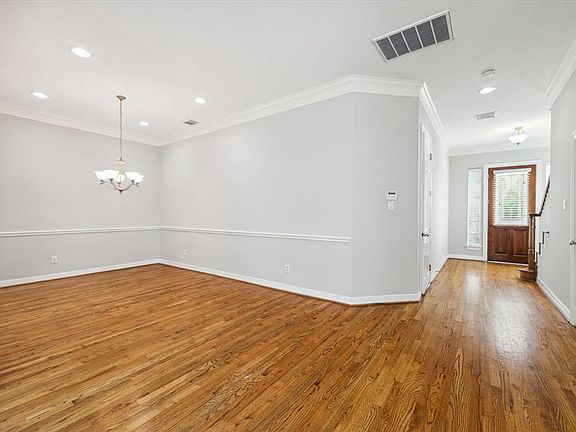 4th image of 5738 Beverly Hills Walk