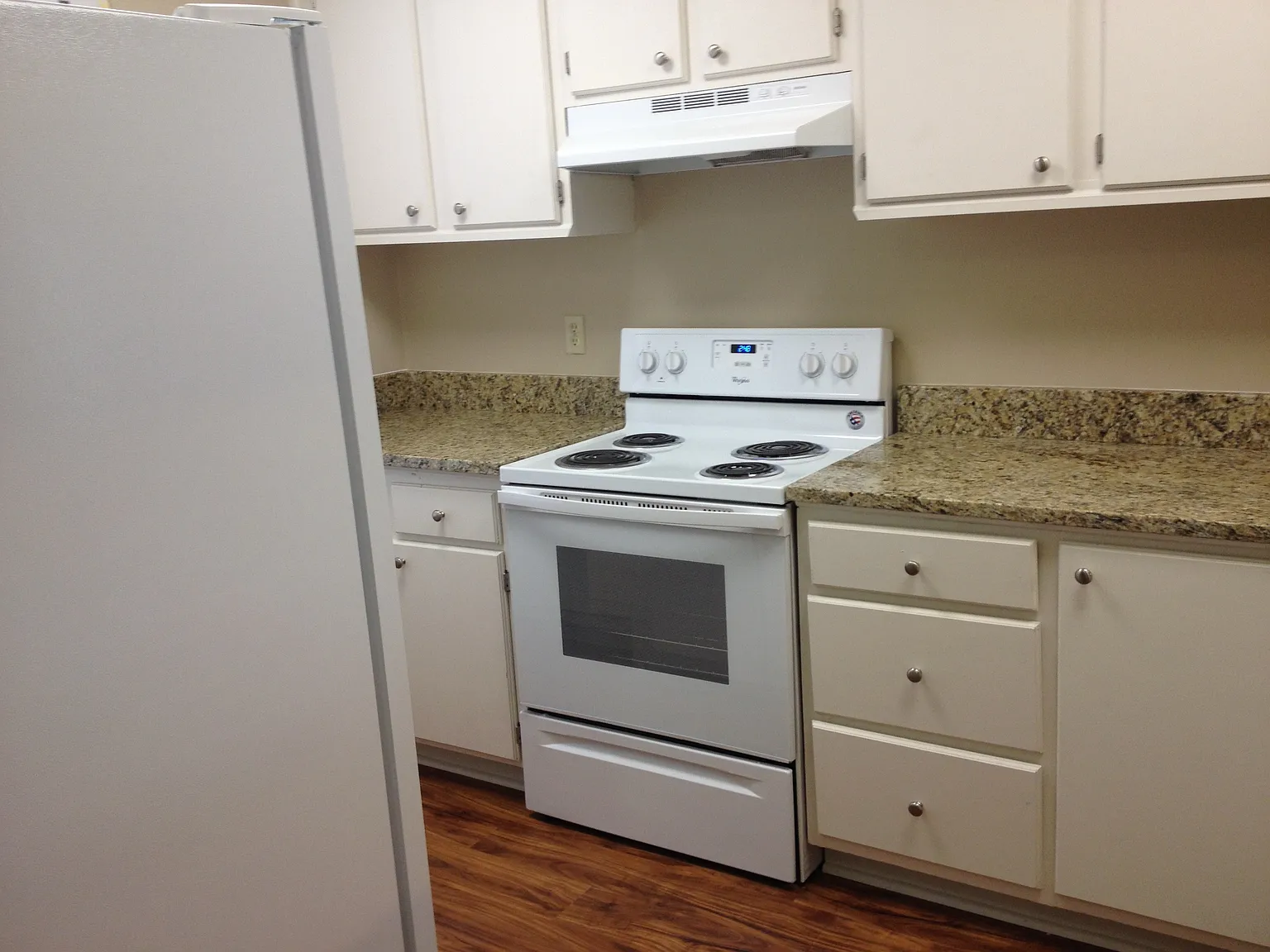 2 bed, 1.5 bath, 1260 sqft, $1,350 — Photo 4