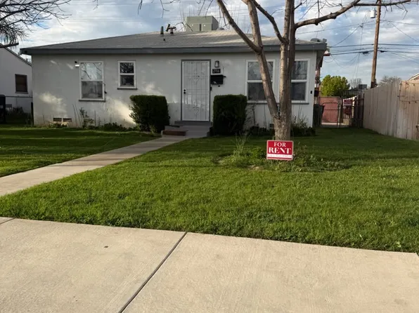 2706 16th St APT C, Bakersfield, CA 93301