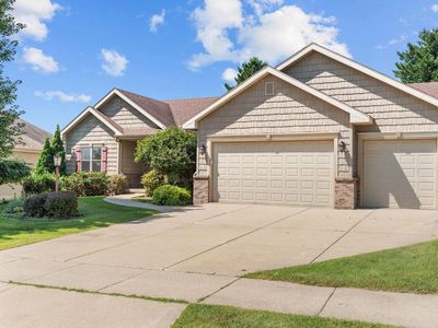 367 North Bergamont Boulevard, Oregon, WI, 53575