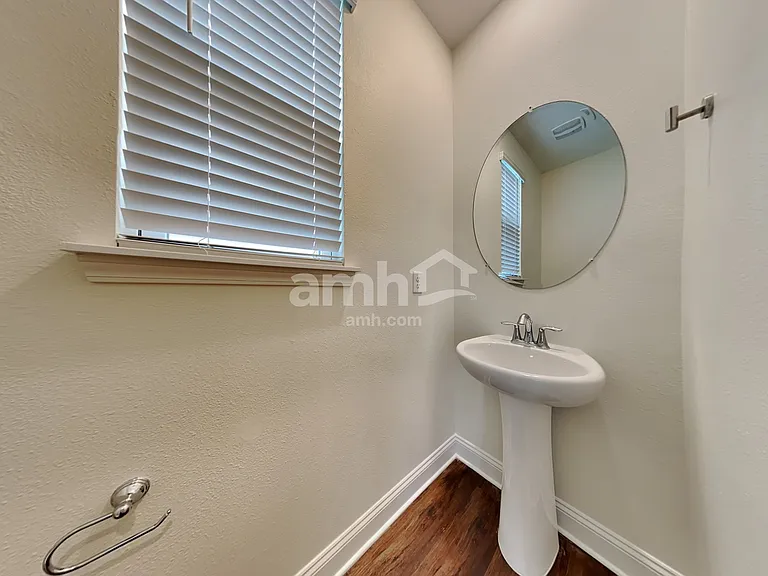 518 Onate Cir — Photo 8