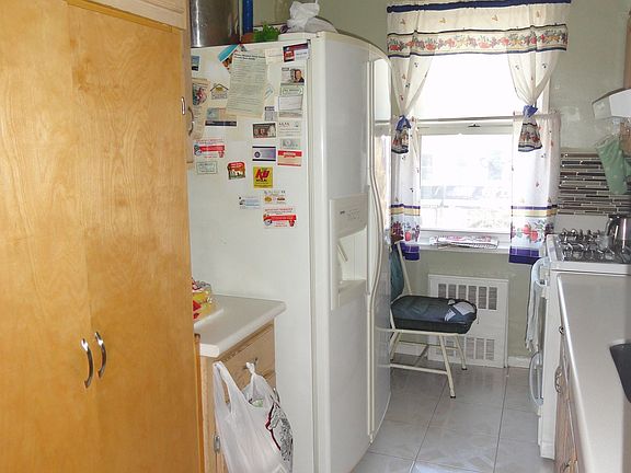 4th image of 2900 Ocean Ave APT 2P