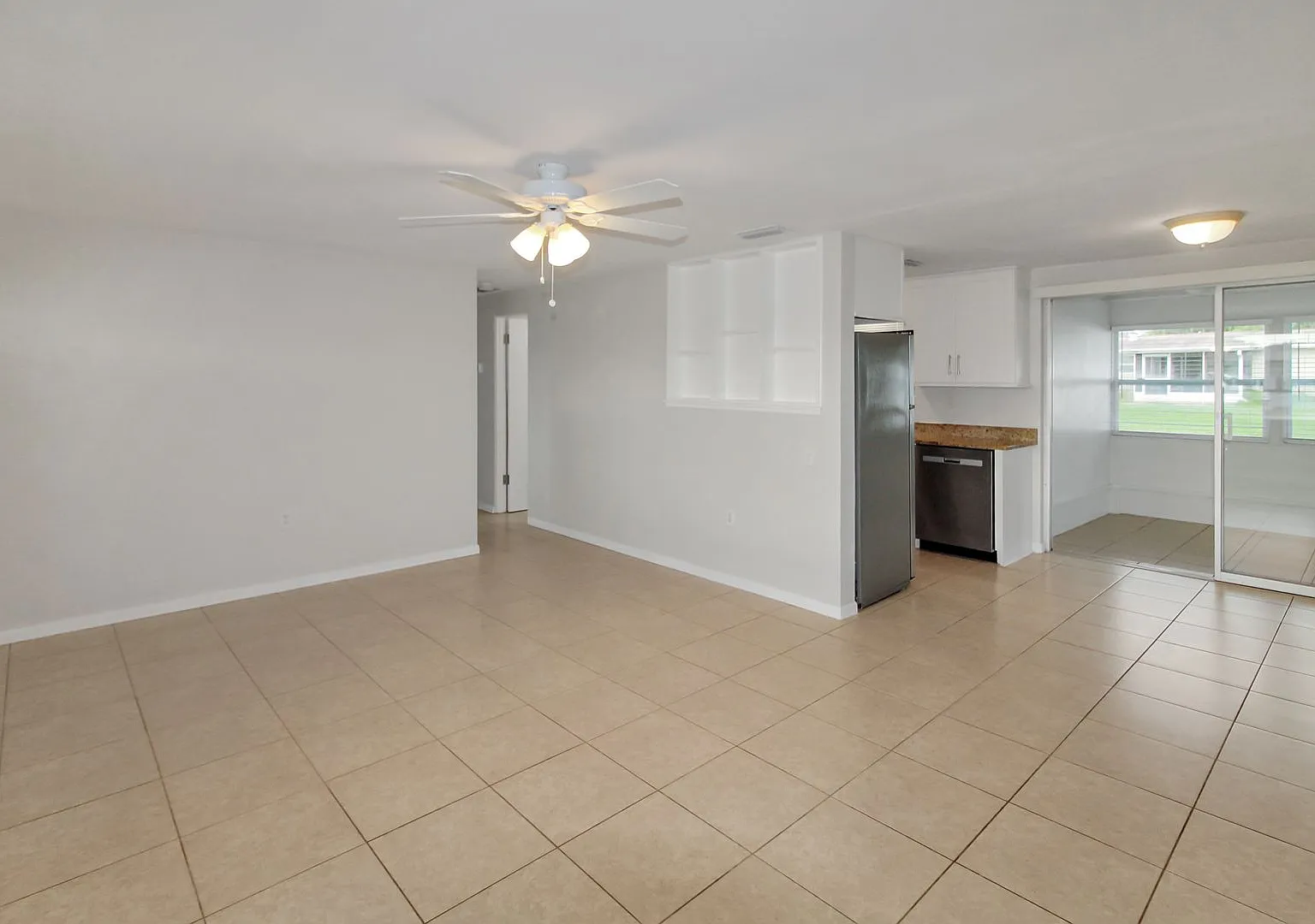 Englewood Annual Home for Rent — Photo 4
