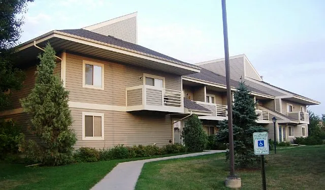 Woodfield Apartments — Photo 2