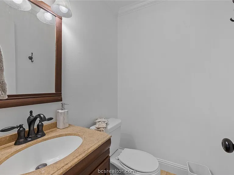 1717 Lawyer St #A — Photo 9