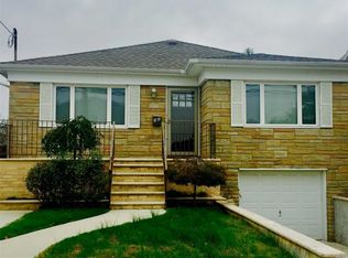 32 Shaw Ave, Valley Stream, NY 11580