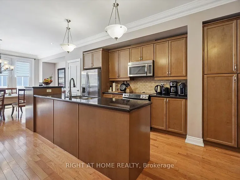 99 Brant St #7 — Photo 10