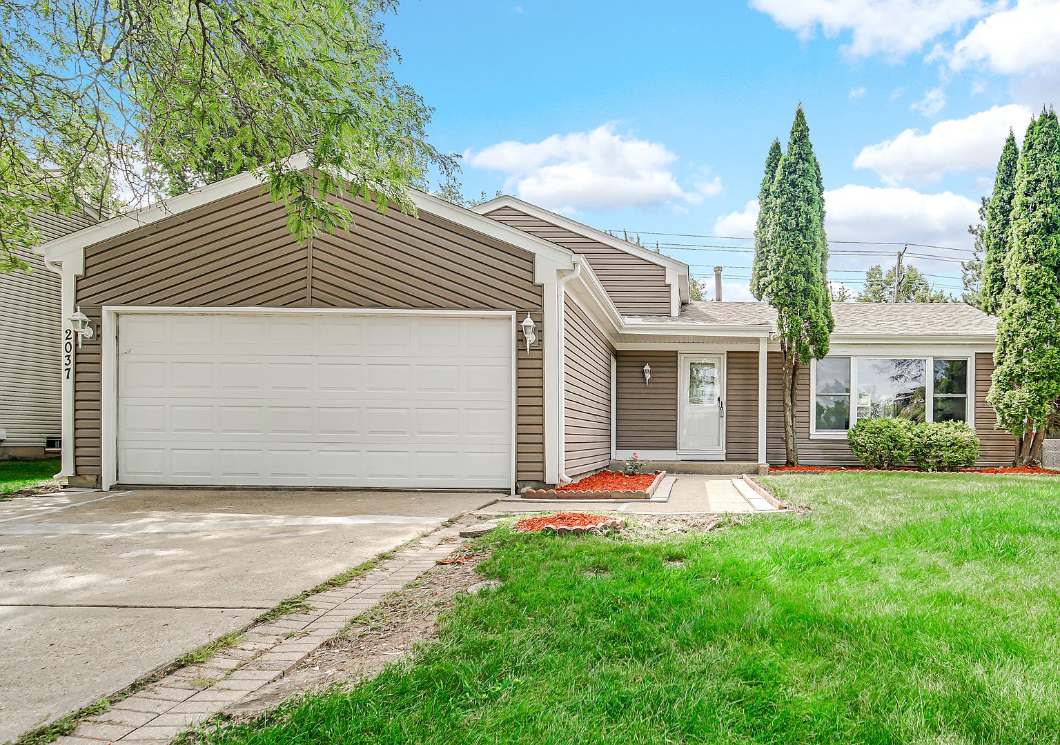 2037 Briar Hill Dr, Schaumburg, IL 60194 | Zillow