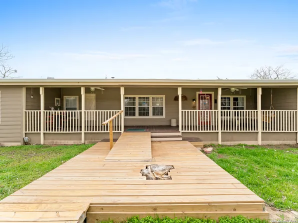 309 Woodcreek Circle, McQueeney, TX 78123